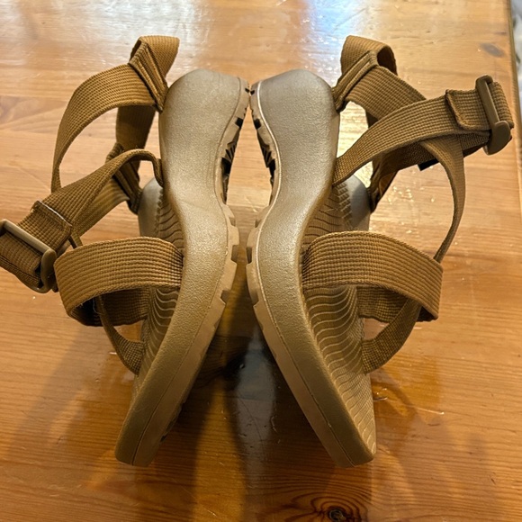 Chaco Tan Men's Sandals - Picture 8 of 10